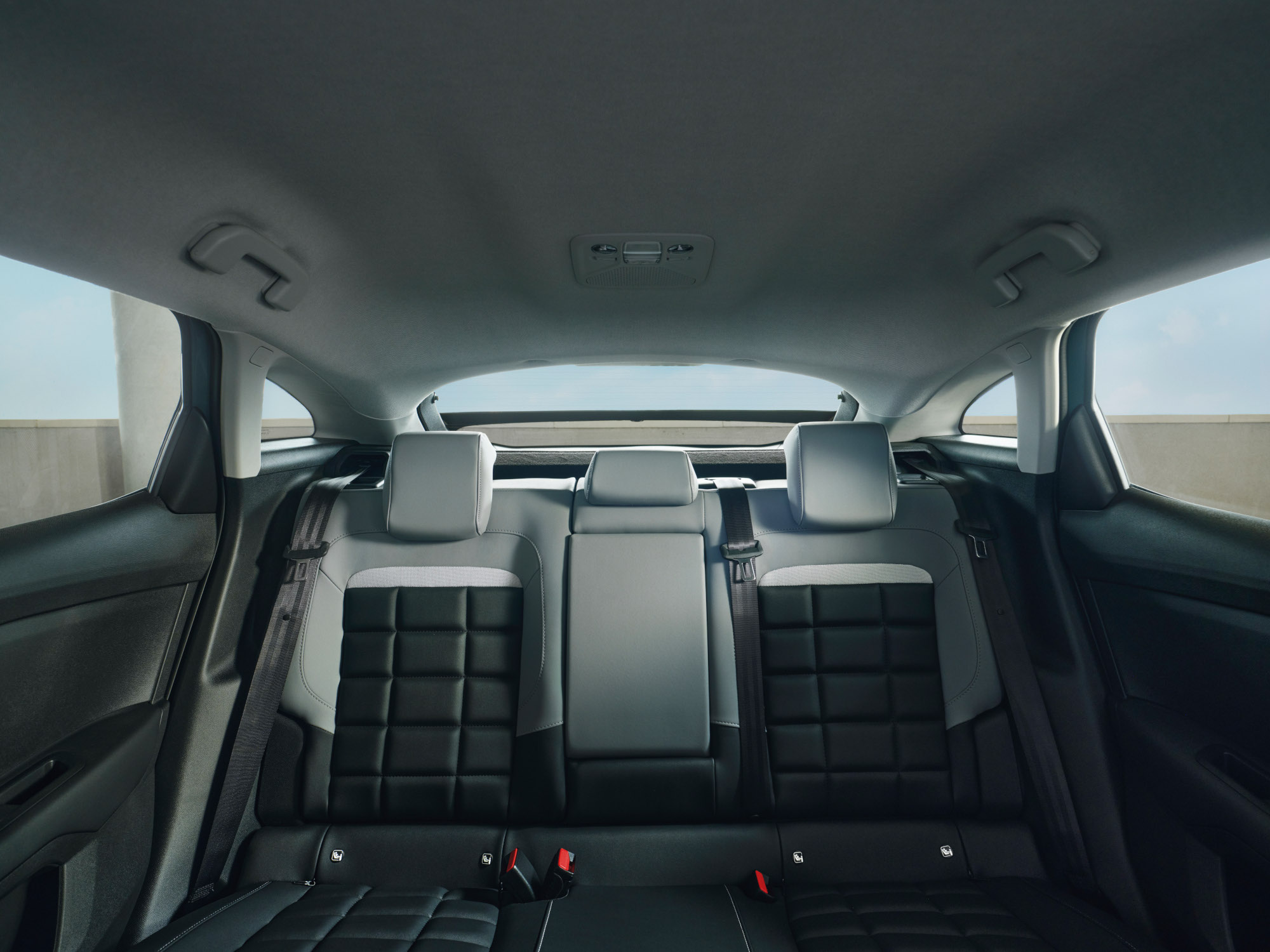 ë-C4 interior view