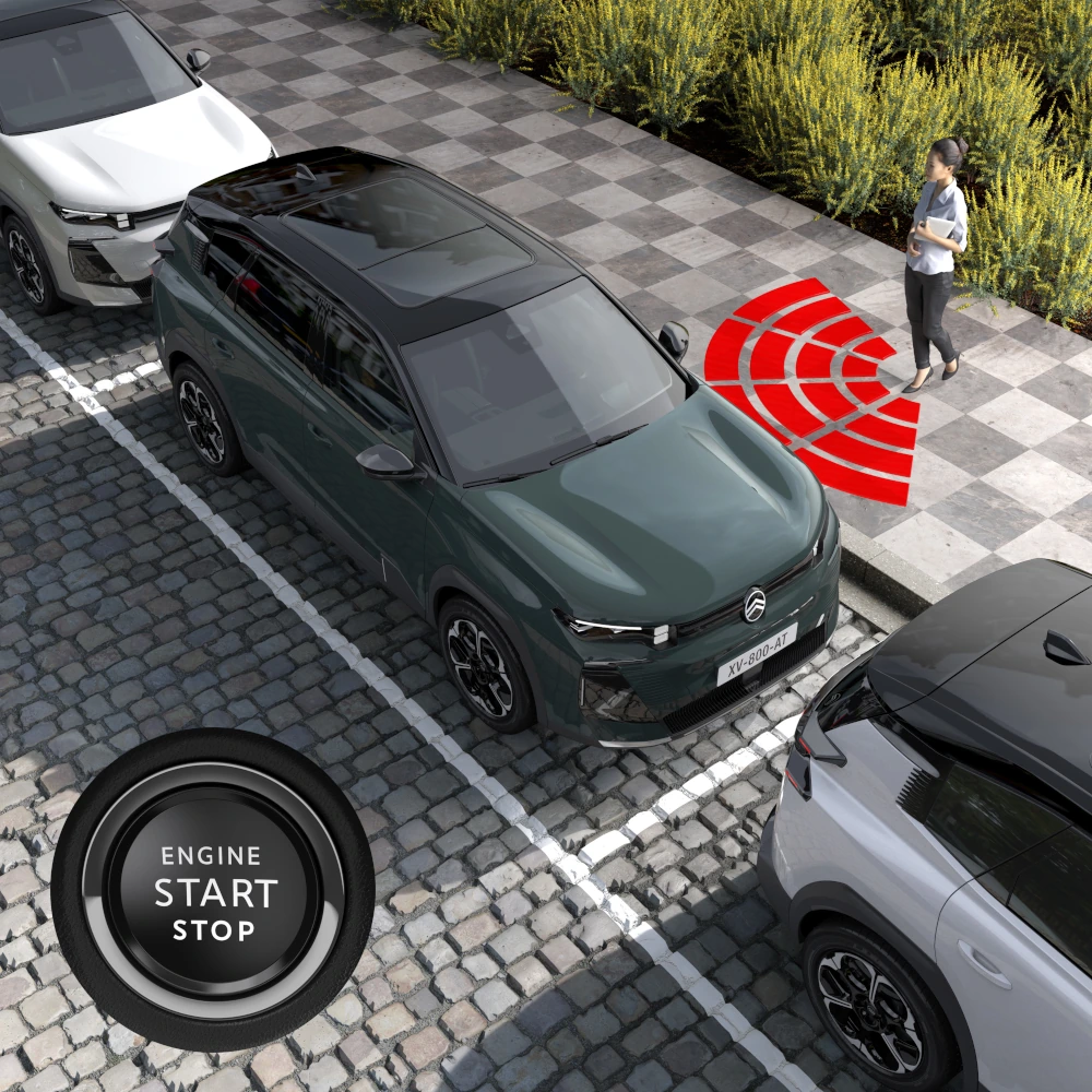 Widok z góry pod kątem 3/4 SUV-a C5 Aircross z systemem bezkluczykowego dostępu i uruchamiania podkreślający technologię, komfort i łatwy dostęp.